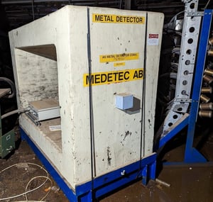 1590 - Metal Detector (1)