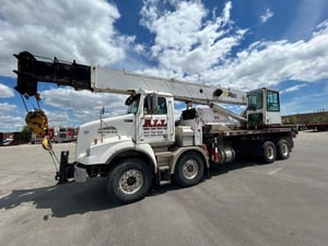 2014 Western Star Altec AC40-103S 40 Ton Boom Truckrs