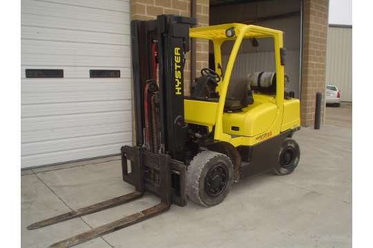 Off-lease forklifts