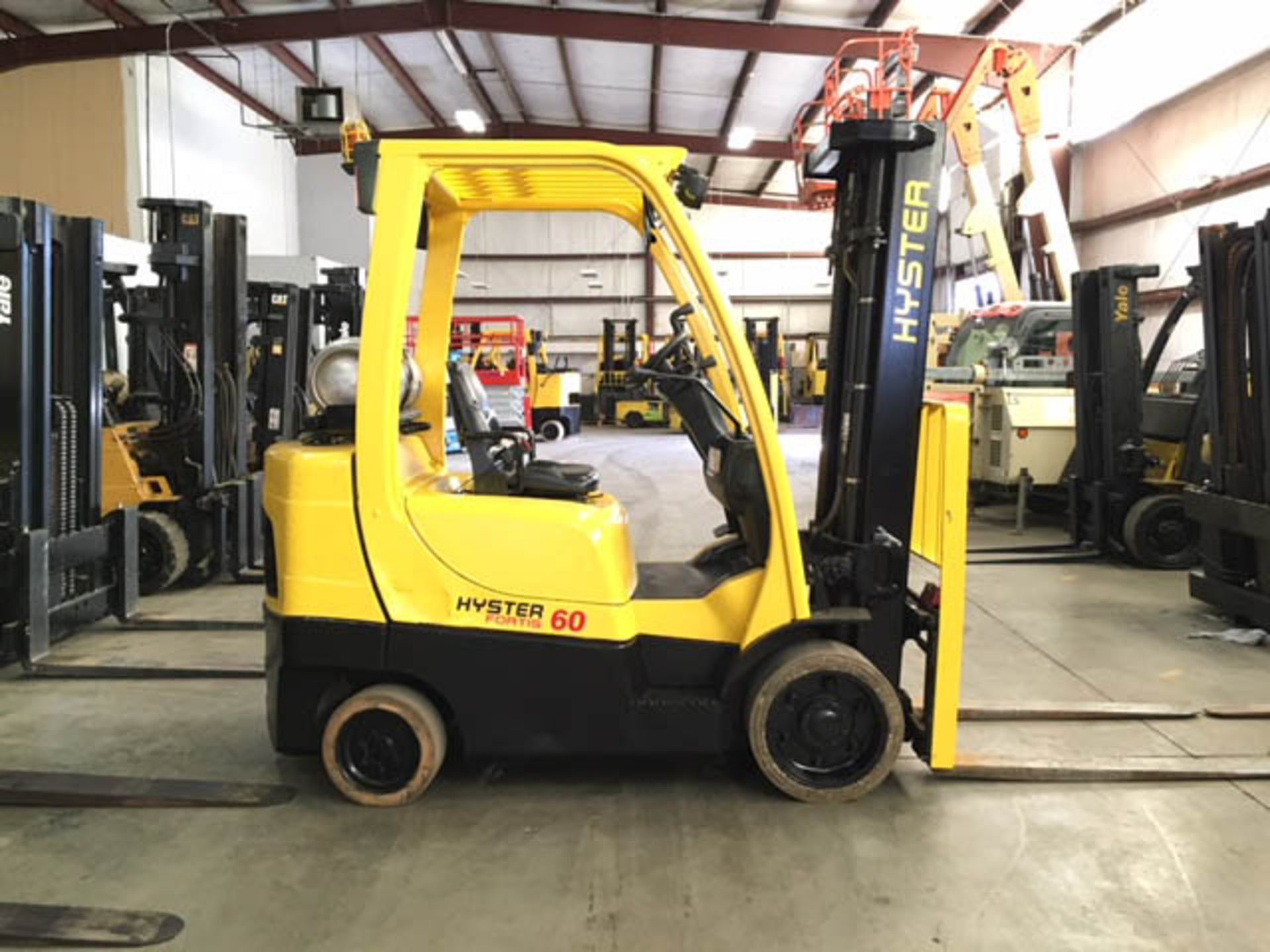 lease return forklifts 10-16 file photo